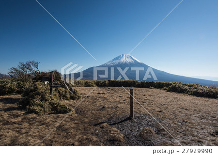 竜ヶ岳山頂から見た富士山 27929990