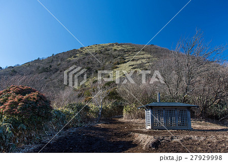 石仏展望台から見た竜ヶ岳山頂 27929998