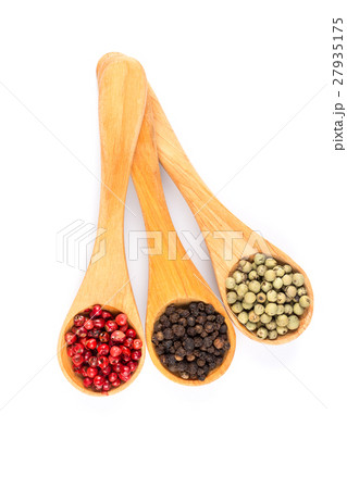 spoons with pepper 27935175