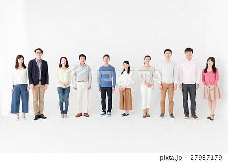 夫婦 白バックイメージ 夫婦 白バックイメージ 27937179