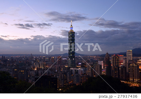 台湾　台北市　台北101　夕景 27937436