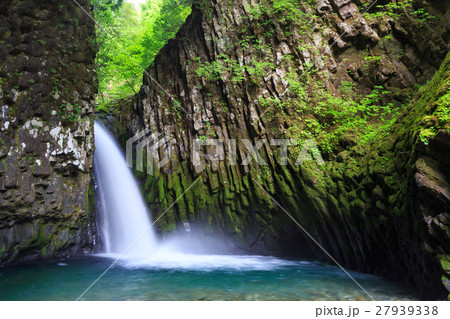 岐阜_新緑の唐谷滝 岐阜_新緑の唐谷滝 27939338
