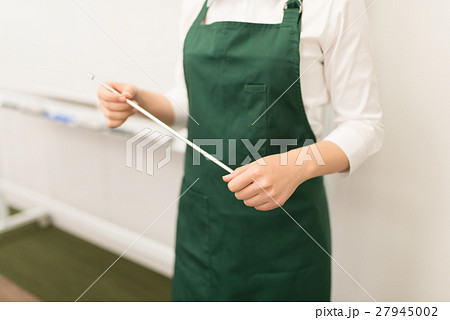 講師 講師 27945002