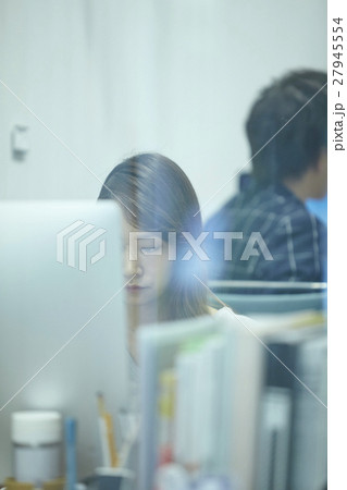 クリエイティブオフィス 27945554