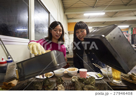 女子旅　宮島観光　かき小屋 27946408