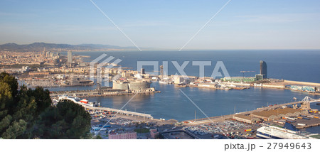 Panoramic view of Barcelona and port 27949643