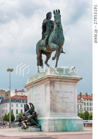 The Bellecour square. Statue of Louis XIV in Lyon 27953191