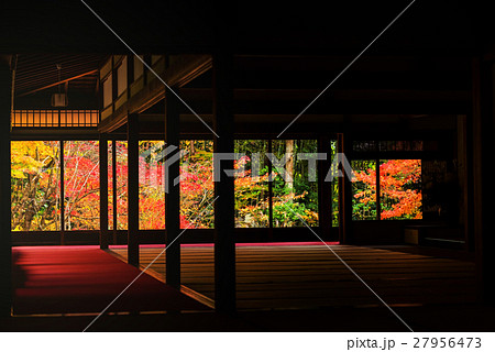 Kyoto, Tenju-an Temple at autumn 27956473