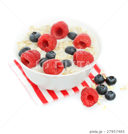 Oat flakes blueberry and raspberry Oat flakes blueberry and raspberry 27957465