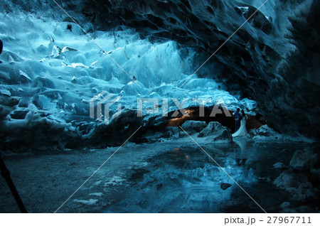 氷の洞窟 27967711