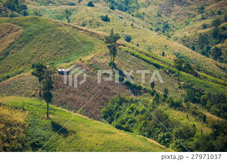 beautiful landscape with mountains 27971037