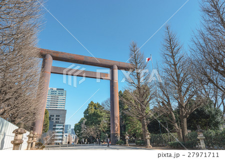 靖国神社　大鳥居の風景 27971711