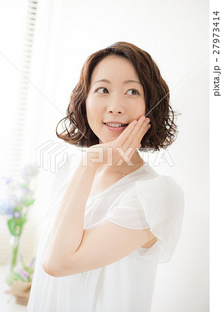 女性 ビューティー 女性 ビューティー 27973414