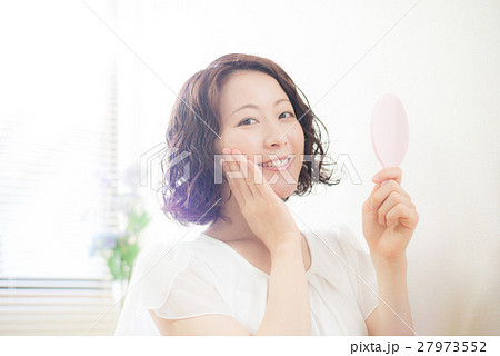 女性 ビューティー 女性 ビューティー 27973552