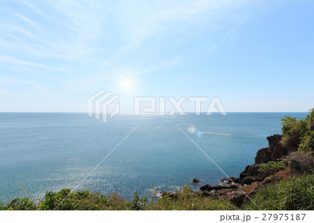 Sea and mountain 27975187