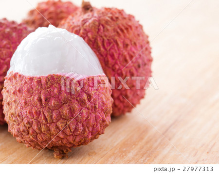 lichee close up 27977313