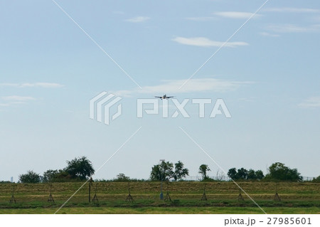 飛行機（Airplane）、空（Sky） 27985601