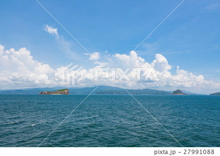 small island in coast of costa rica 27991088
