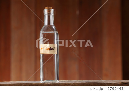 white vinegar white vinegar 27994434