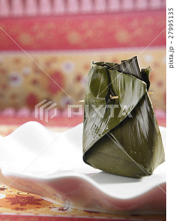 kueh 27995135