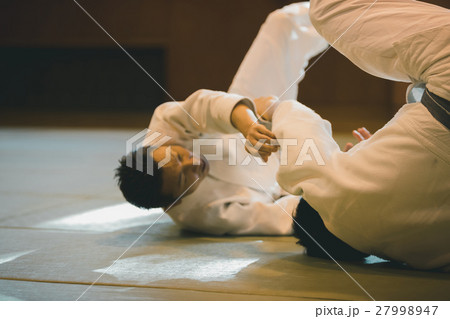 martial artist 27998947