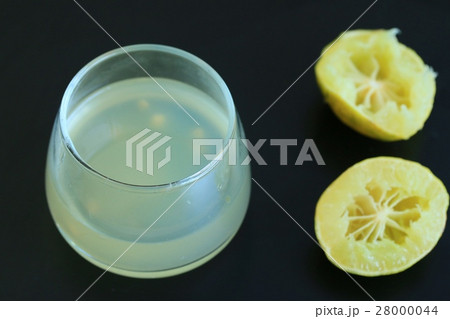 Lemon juice Lemon juice 28000044