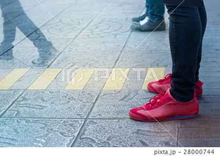 abstract people walk on street, pastel and blur  28000744
