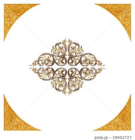 Pattern of flower carved frame on white background 28002727