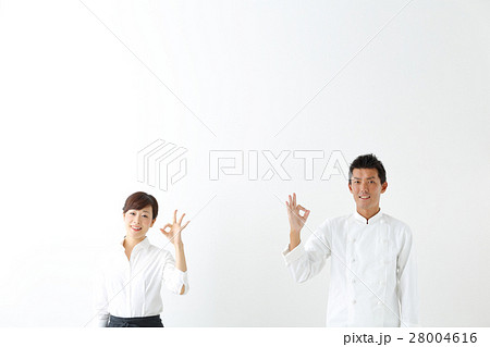 飲食業イメージ ミドル男性・女性 飲食業イメージ ミドル男性・女性 28004616