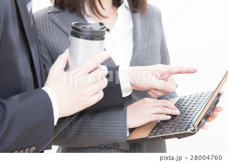 ビジネスシーン 相談 打ち合わせ ボディーパーツ ビジネスマン 男女 ビジネスシーン 相談 打ち合わせ ボディーパーツ ビジネスマン 男女 28004760