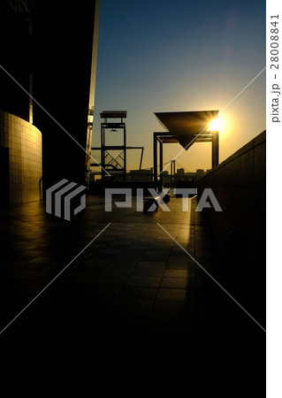 コントラスト (21) コントラスト (21) 28008841