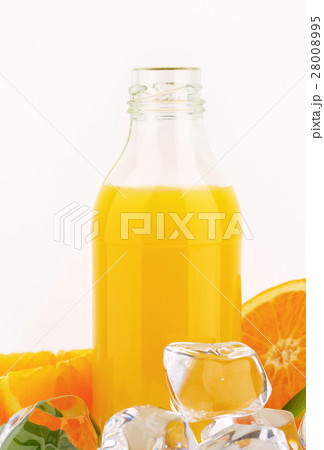 bottle of orange juice 28008995
