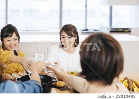 料理　女性 28010495