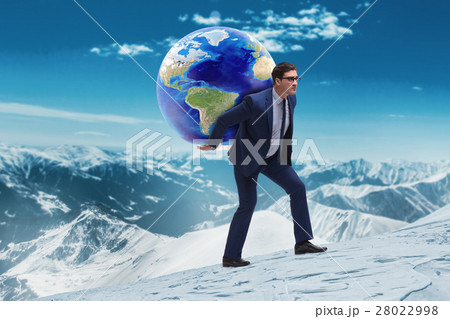 Businessman carrying Earth on his shoulders 28022998