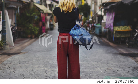Woman Caucasian Traveler Explore Town Concept Woman Caucasian Traveler Explore Town Concept 28027360