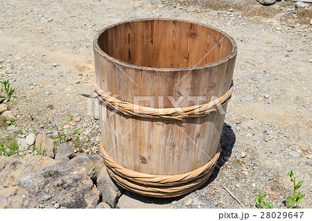 木製の桶 28029647