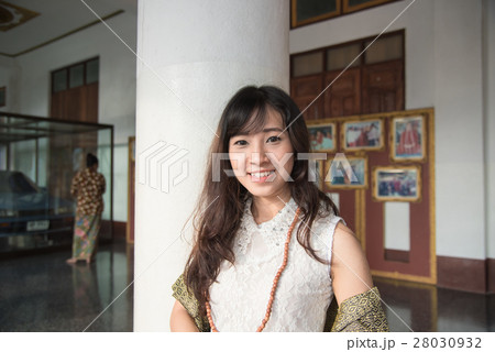 Portrait of a beautiful asian girl Portrait of a beautiful asian girl 28030932