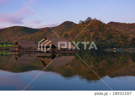 Beautiful view of lake (Khao wong reservoir)  28032207
