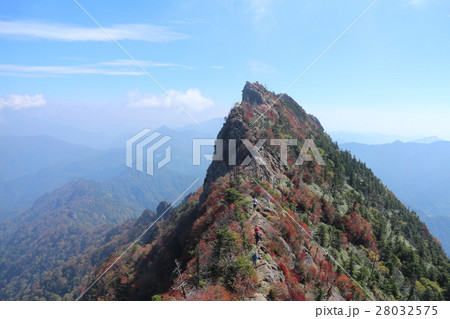 石鎚山天狗岳 28032575