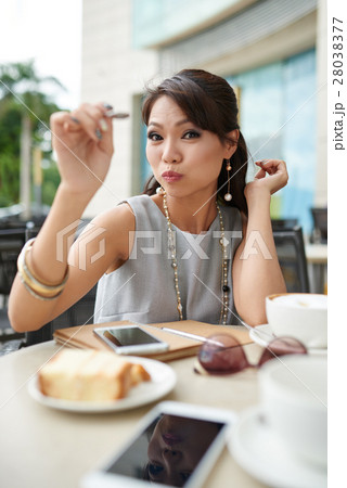 Funny woman Funny woman 28038377