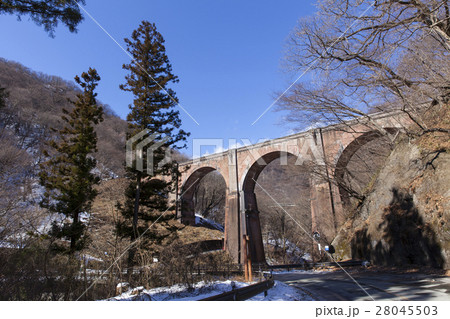 碓氷峠 めがね橋 晴 雪 28045503