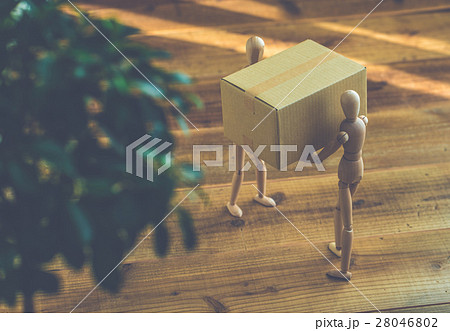 ダンボール 28046802