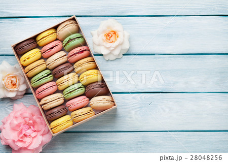 Colorful macaroons in a box Colorful macaroons in a box 28048256