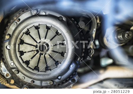 New clutch basket with shallow depth of field 28051229
