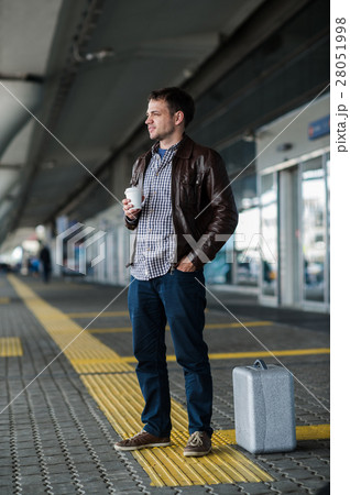 Portrait of a well built shirtless muscular male 28051998