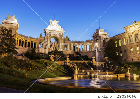 France, Provence-Alpes-Cote d'Azur, Marseille, Palais Longchamp Monument with adjoining fountain France, Provence-Alpes-Cote d'Azur, Marseille, Palais Longchamp Monument with adjoining fountain 28056066