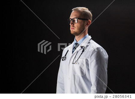 doctor in white coat with stethoscope 28056341