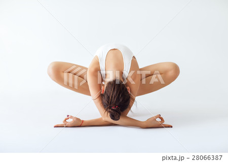 Young beautiful ballet dancer posing 28066387