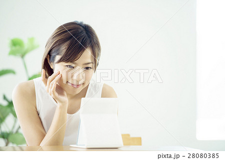 ビューティー 28080385