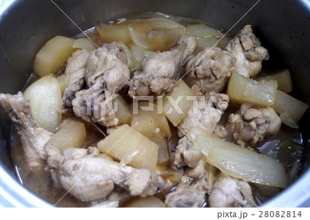 鶏肉と大根の煮物 鶏肉と大根の煮物 28082814